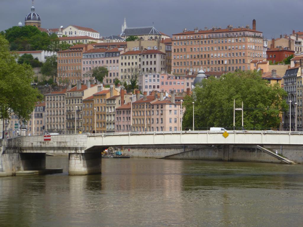 Le Cordeliers Presqu'Ile Lião Exterior foto